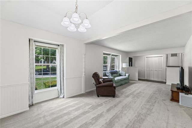 507 London Way, Belton, MO 64012