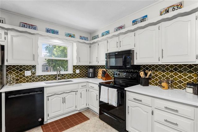 507 London Way, Belton, MO 64012