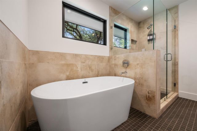 8900 Point West DR, Austin, TX 78759