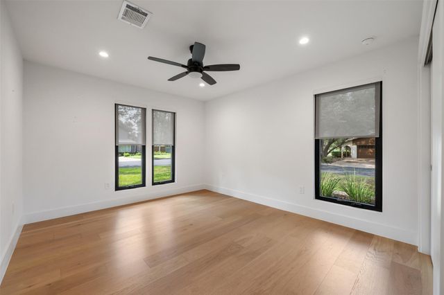 8900 Point West DR, Austin, TX 78759