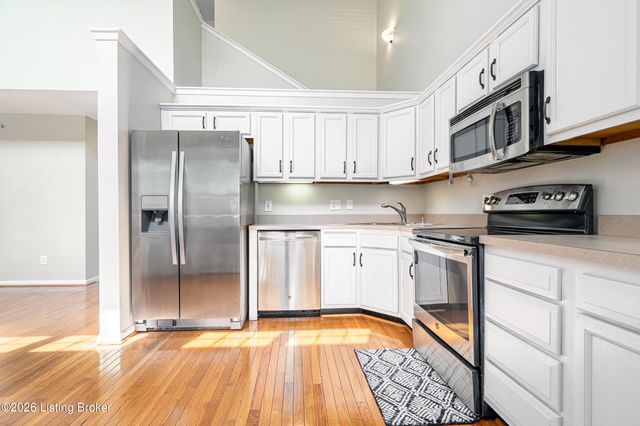 250 Crescent Hill Pl APT 201, Louisville, KY 40206