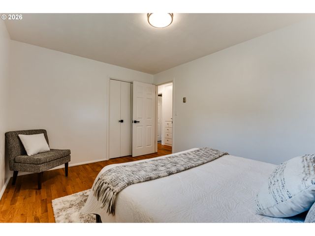 2750 VILLA Way, Springfield, OR 97477