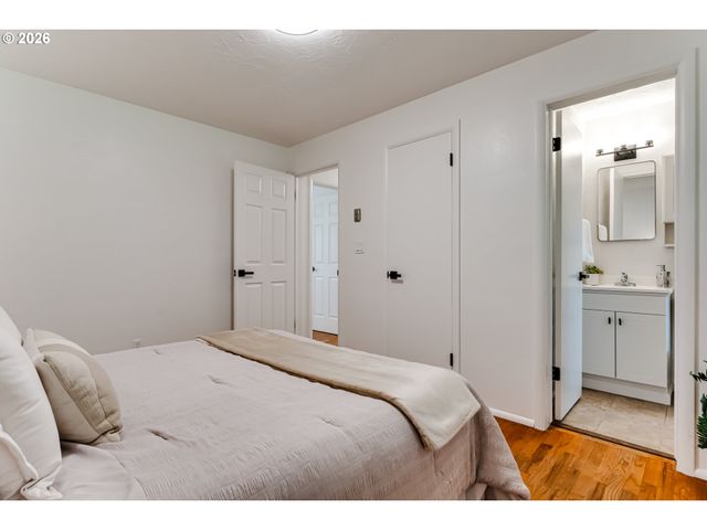 2750 VILLA Way, Springfield, OR 97477