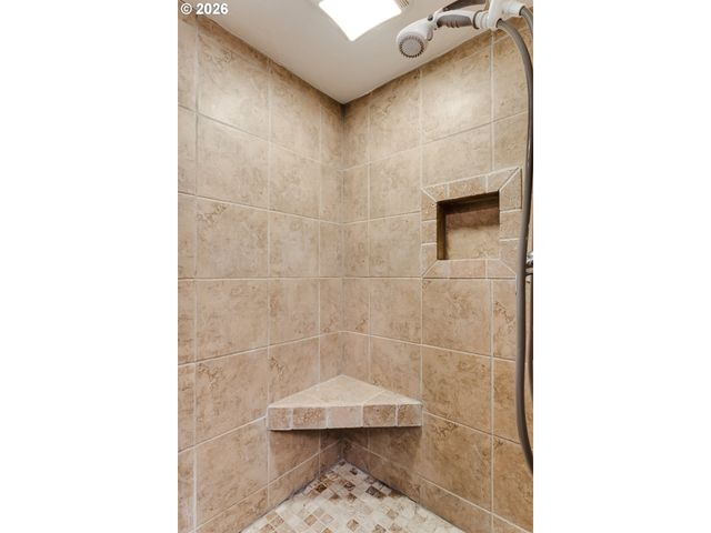 2750 VILLA Way, Springfield, OR 97477