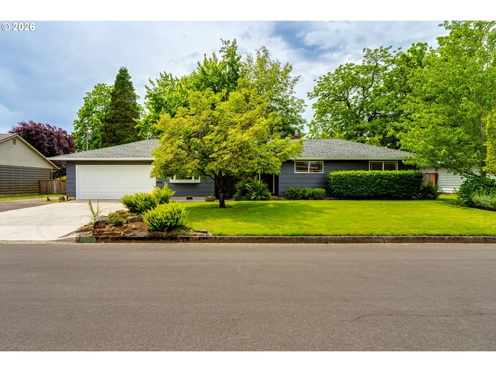 2750 VILLA Way, Springfield, OR 97477