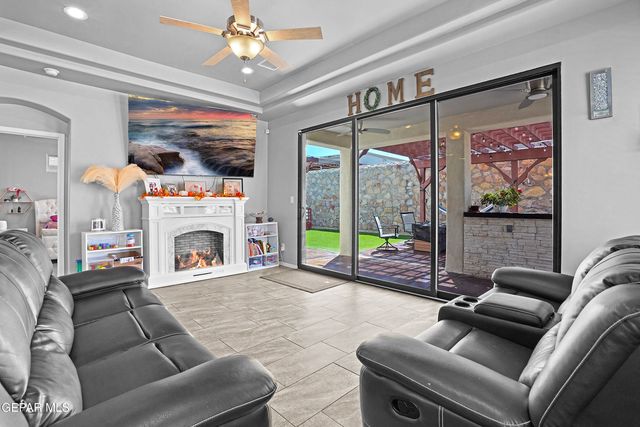 13660 Ness Avenue, Horizon City, TX 79928