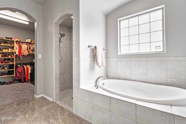 13660 Ness Avenue, Horizon City, TX 79928