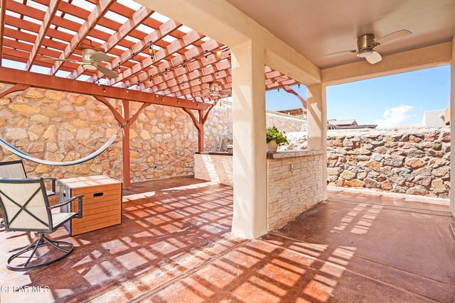 13660 Ness Avenue, Horizon City, TX 79928