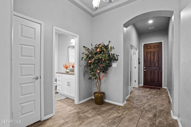 13660 Ness Avenue, Horizon City, TX 79928