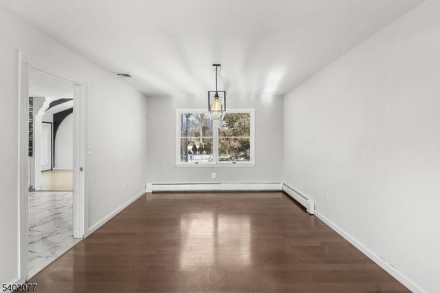 92 Mandeville Ave, Pequannock Twp., NJ 07440