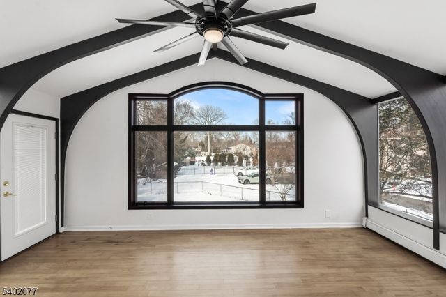 92 Mandeville Ave, Pequannock Twp., NJ 07440