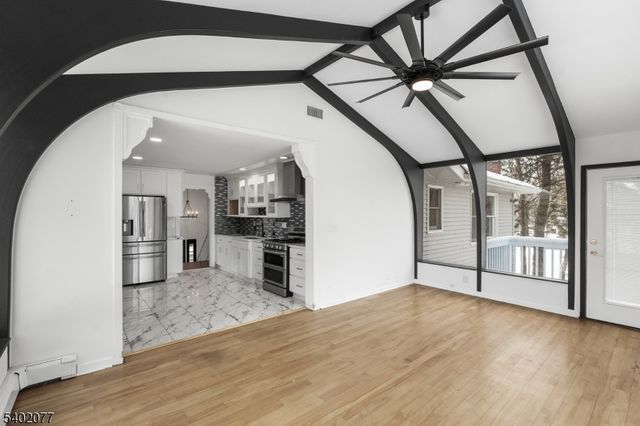 92 Mandeville Ave, Pequannock Twp., NJ 07440