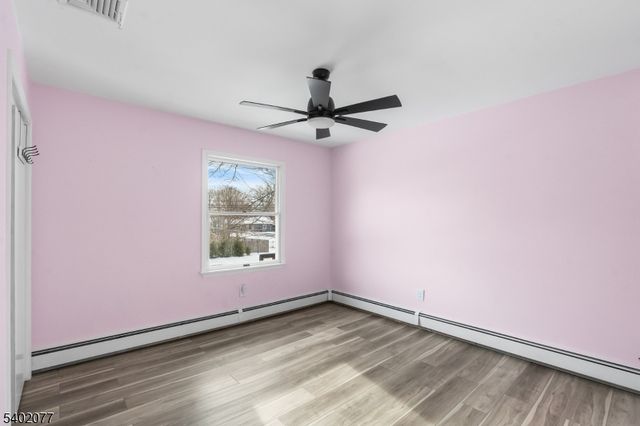 92 Mandeville Ave, Pequannock Twp., NJ 07440