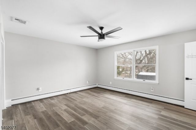 92 Mandeville Ave, Pequannock Twp., NJ 07440