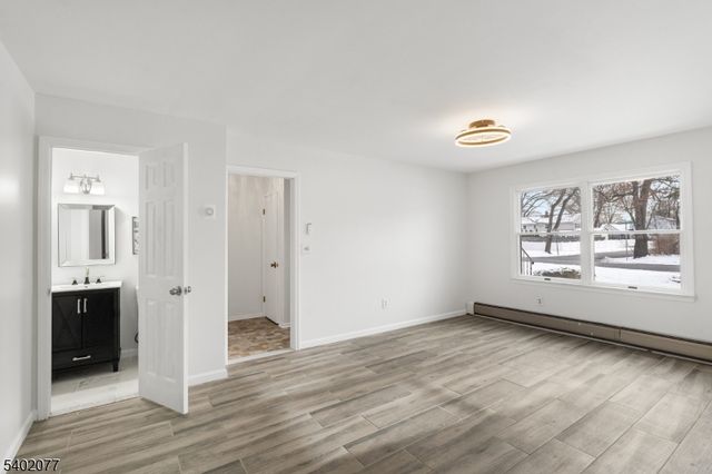 92 Mandeville Ave, Pequannock Twp., NJ 07440