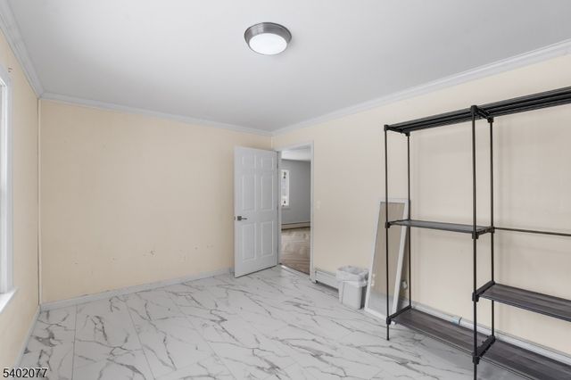 92 Mandeville Ave, Pequannock Twp., NJ 07440