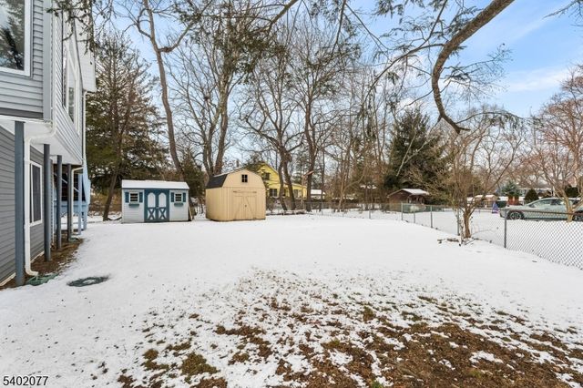 92 Mandeville Ave, Pequannock Twp., NJ 07440