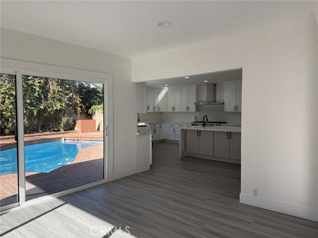 5527 Beckford Avenue, Tarzana (los Angeles), CA 91356