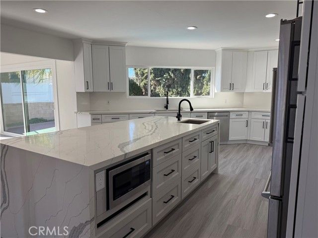 5527 Beckford Avenue, Tarzana (los Angeles), CA 91356