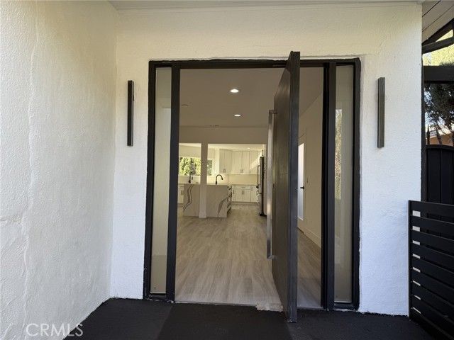 5527 Beckford Avenue, Tarzana (los Angeles), CA 91356