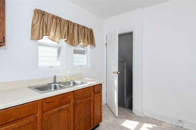 28 N Trenton Street, Dayton, OH 45417