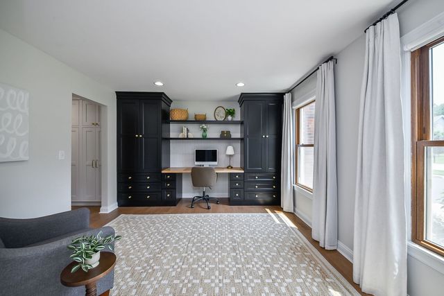 25W184 Setauket Avenue, Naperville, IL 60540
