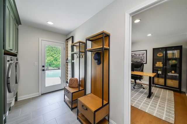 25W184 Setauket Avenue, Naperville, IL 60540