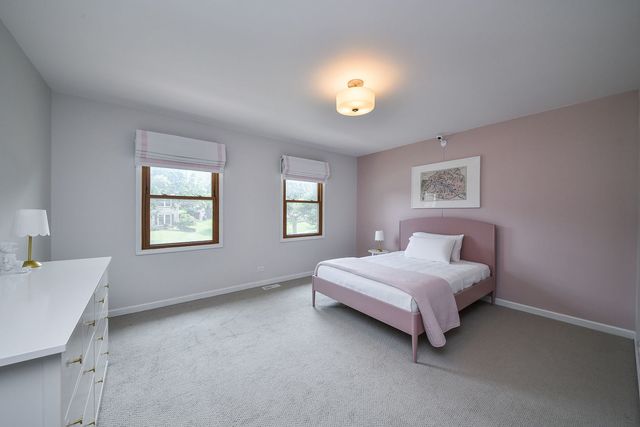 25W184 Setauket Avenue, Naperville, IL 60540