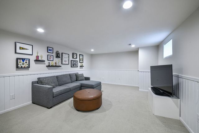 25W184 Setauket Avenue, Naperville, IL 60540