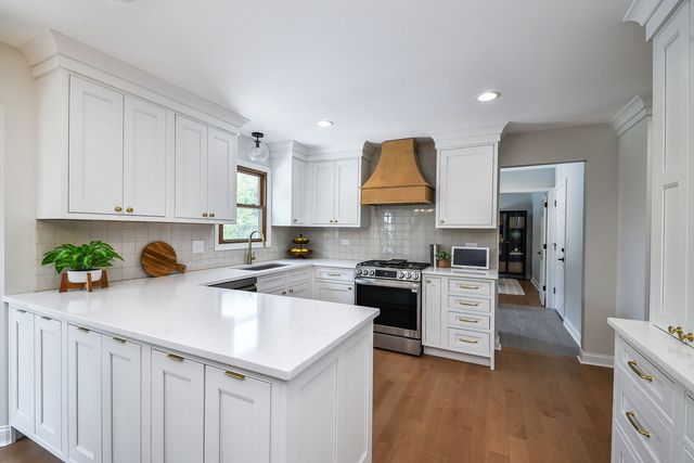 25W184 Setauket Avenue, Naperville, IL 60540