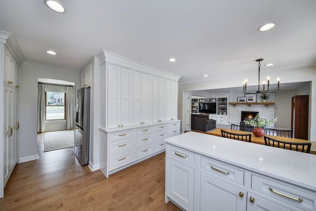 25W184 Setauket Avenue, Naperville, IL 60540