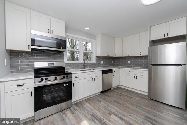 322 MONROE AVE, Cherry Hill, NJ 08002