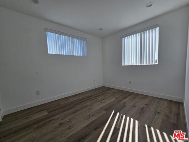 449 W 74th Street, Los Angeles, CA 90003