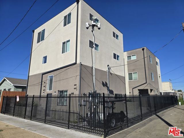 449 W 74th Street, Los Angeles, CA 90003