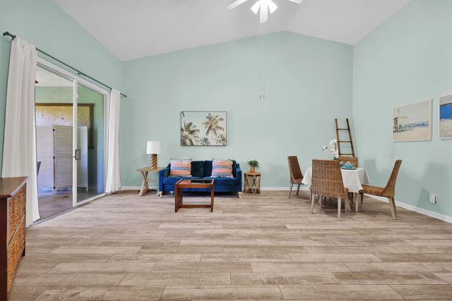 1305 Royal Troon Ln, St Augustine, FL 32086