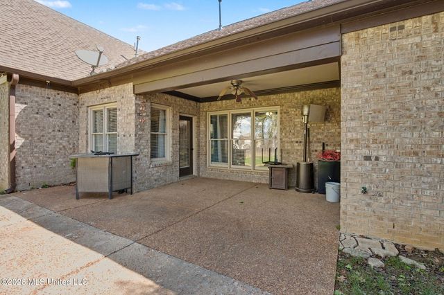 3815 Park Creek Drive, Southaven, MS 38672