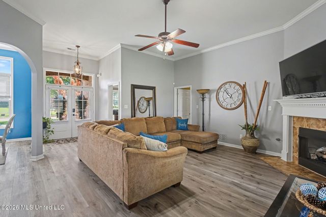 3815 Park Creek Drive, Southaven, MS 38672