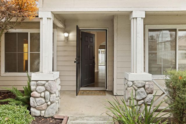 3716 Des Moines Dr, Stockton, CA 95209
