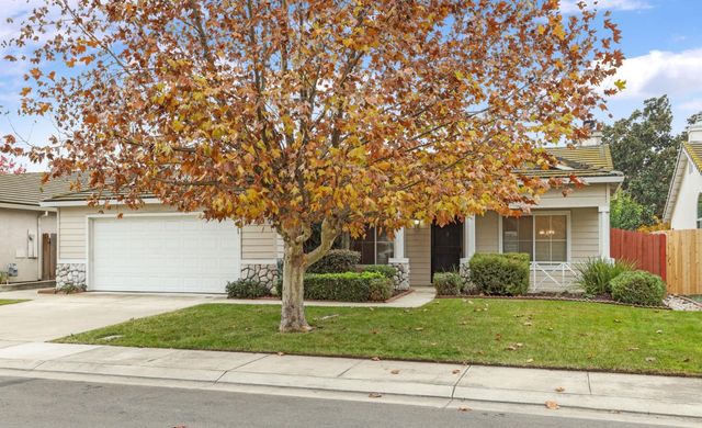 3716 Des Moines Dr, Stockton, CA 95209