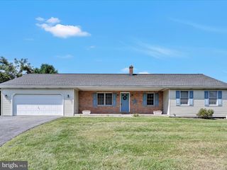 317 JUNIPER ST, Lebanon, PA 17042