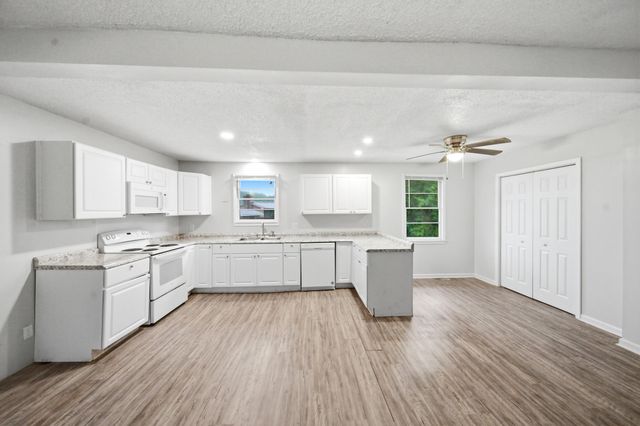 1828 Dellwood Drive, Orangeburg, SC 29115