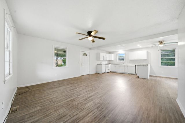 1828 Dellwood Drive, Orangeburg, SC 29115