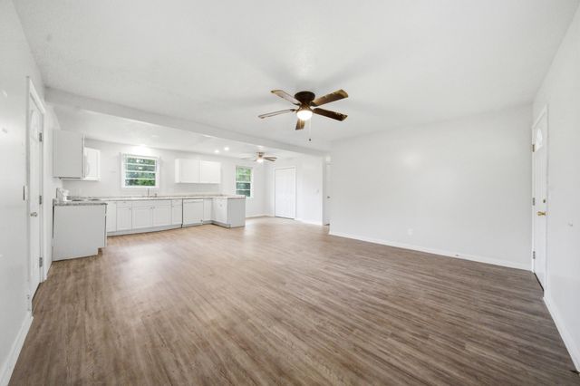 1828 Dellwood Drive, Orangeburg, SC 29115