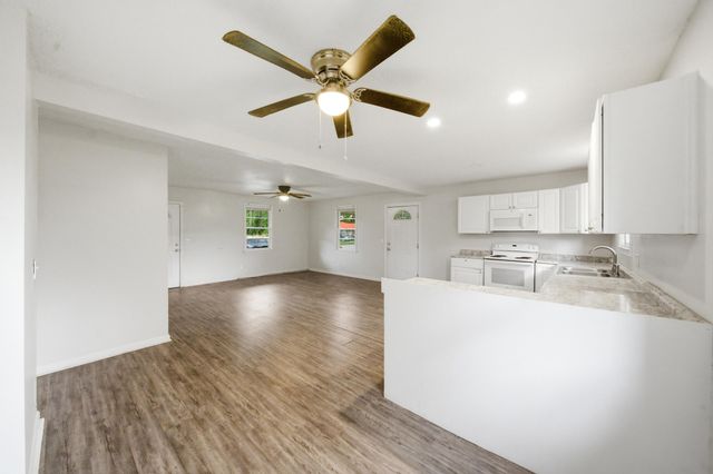 1828 Dellwood Drive, Orangeburg, SC 29115