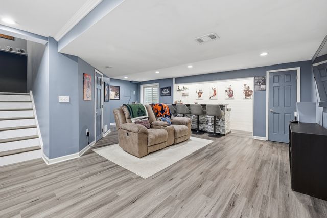 1274 Walnut Glen Drive, Crystal Lake, IL 60014
