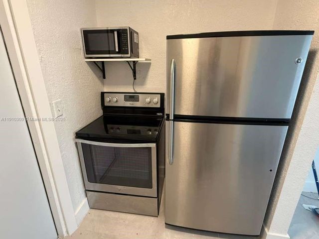 1251 NW 61st St 5, Miami, FL 33142