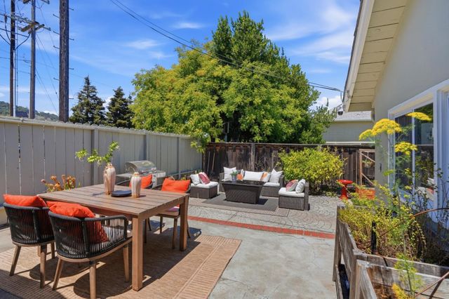 510 Sterling View Avenue, Belmont, CA 94002