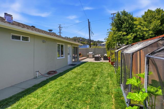 510 Sterling View Avenue, Belmont, CA 94002