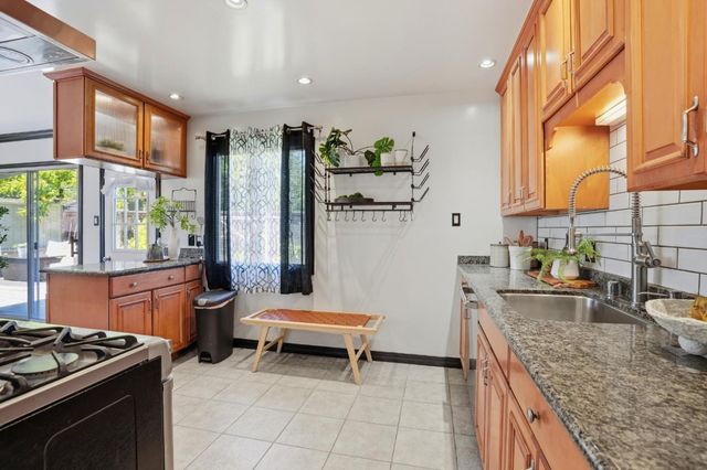 510 Sterling View Avenue, Belmont, CA 94002