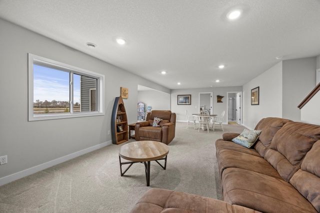 14341 Alder Way, Rosemount, MN 55068